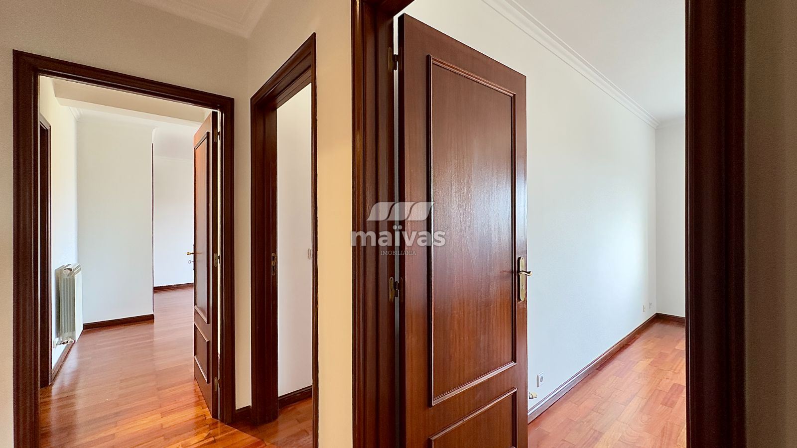 Apartamento T3 para Arrendamento em Mafamude e Vilar do Paraíso