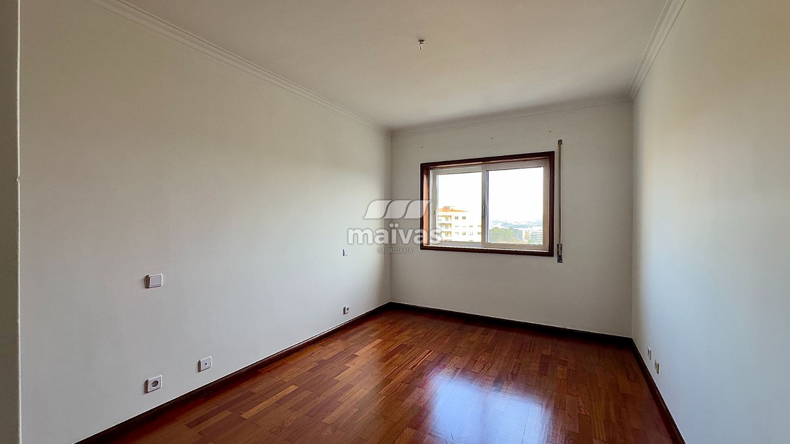 Apartamento T3 para Arrendamento em Mafamude e Vilar do Paraíso