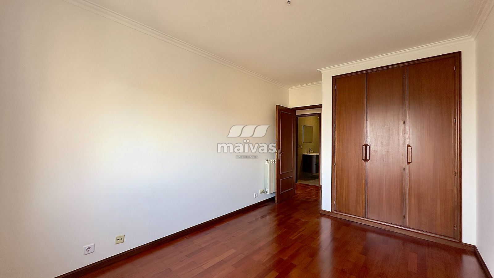 Apartamento T3 para Arrendamento em Mafamude e Vilar do Paraíso