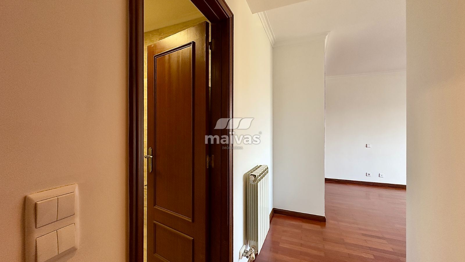 Apartamento T3 para Arrendamento em Mafamude e Vilar do Paraíso