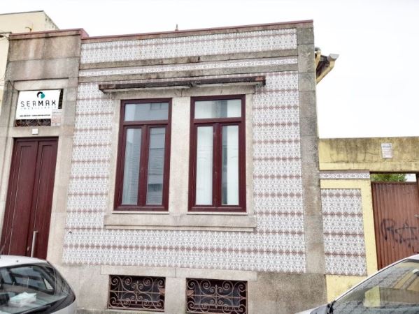 Semi-detached house T3, para Sale