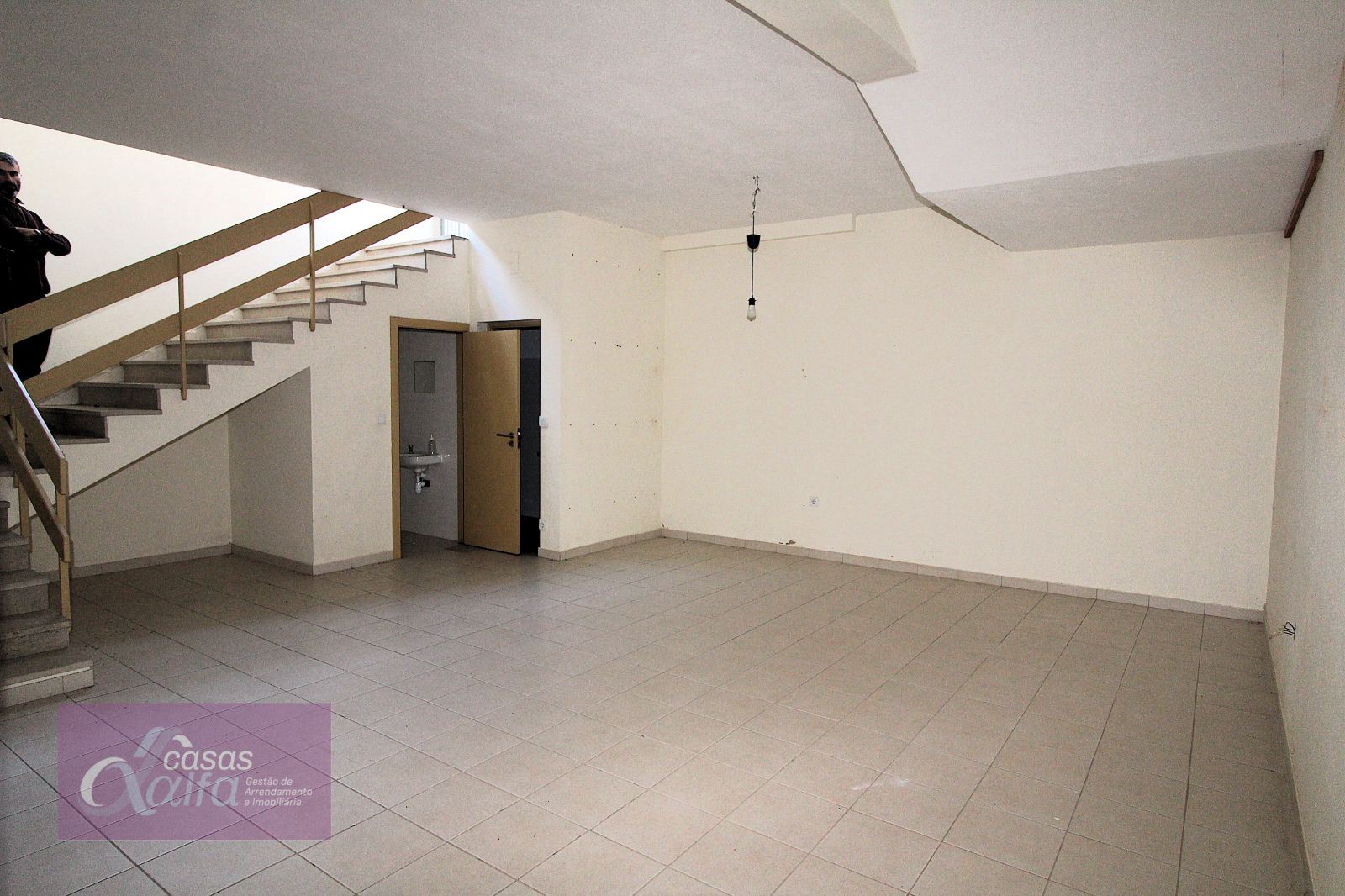 Loja para Arrendamento em Leiria, Pousos, Barreira e Cortes