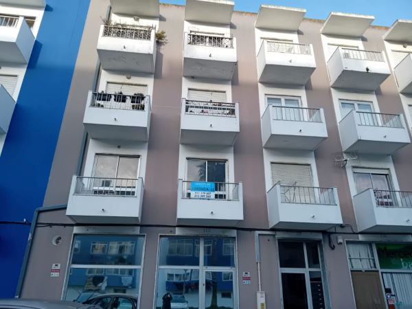 Apartamento 3 Quartos, para Arrendamento