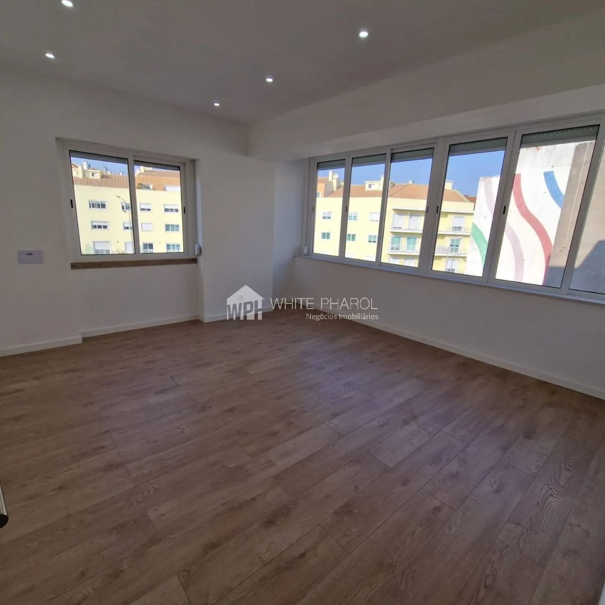 Apartamento T3 para Venda em Falagueira-Venda Nova Foto 2