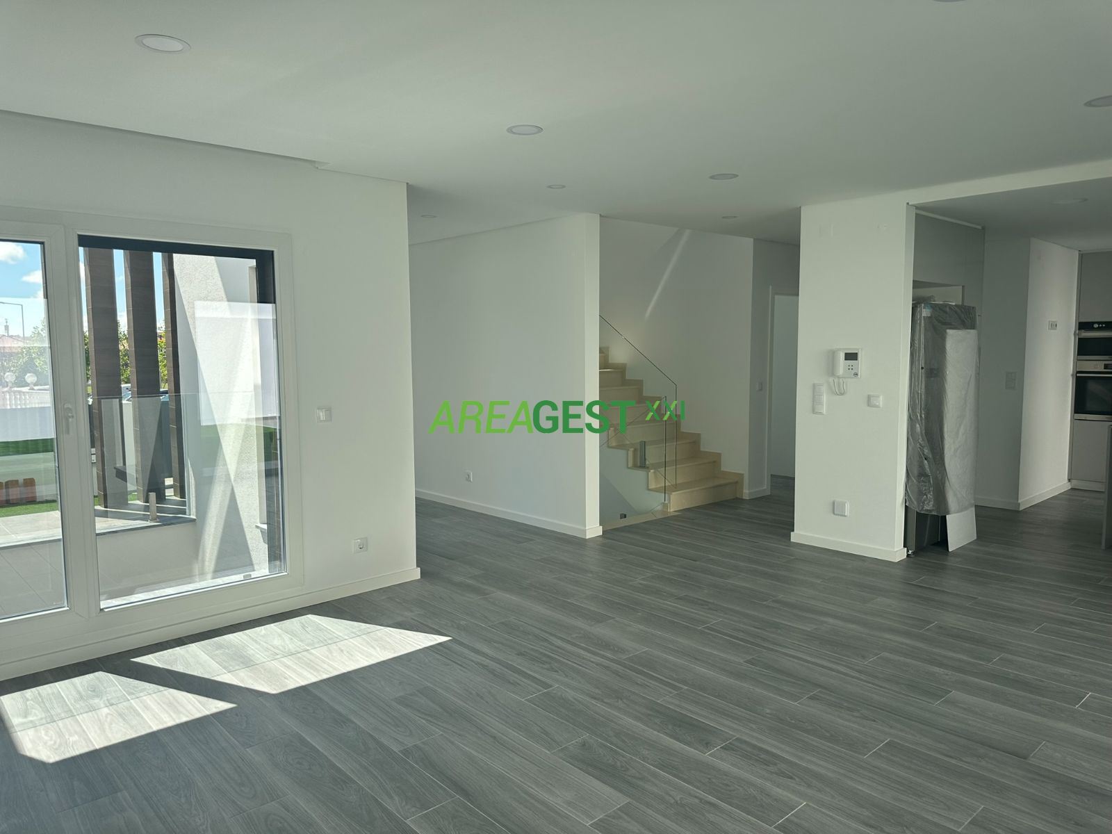 Moradia T4 para Venda em Ramada e Caneças