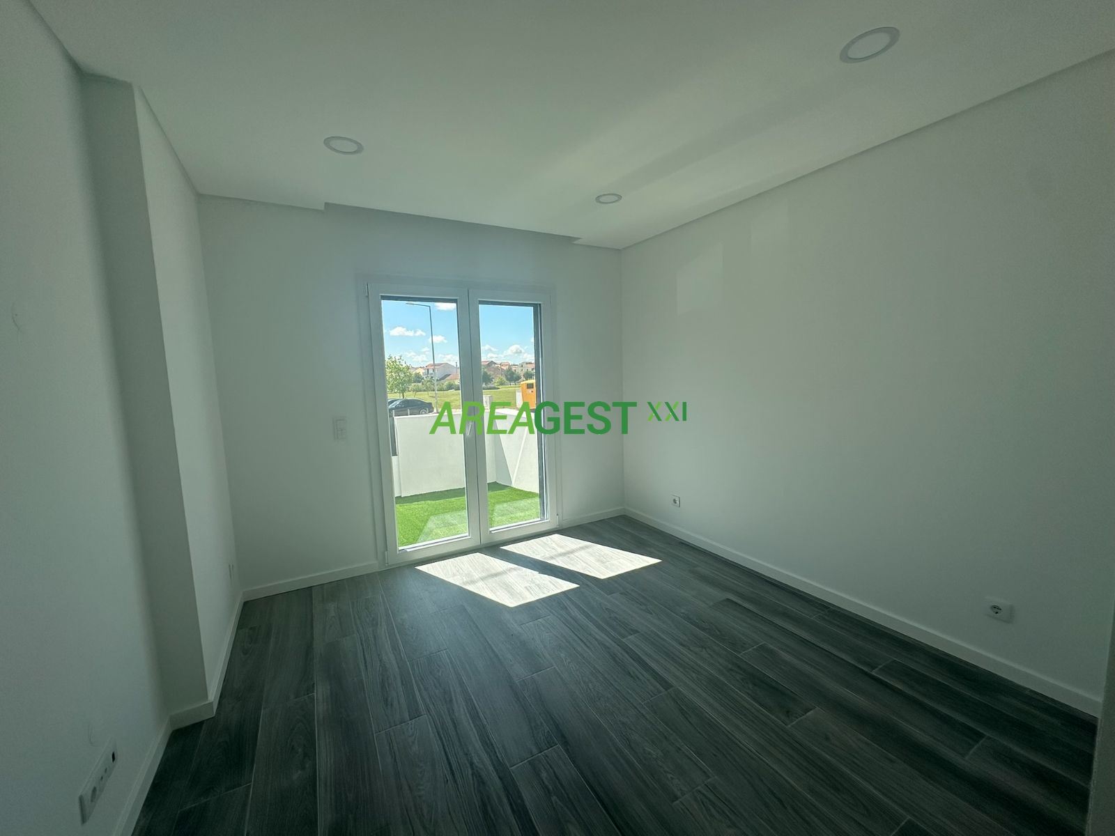 Moradia T4 para Venda em Ramada e Caneças