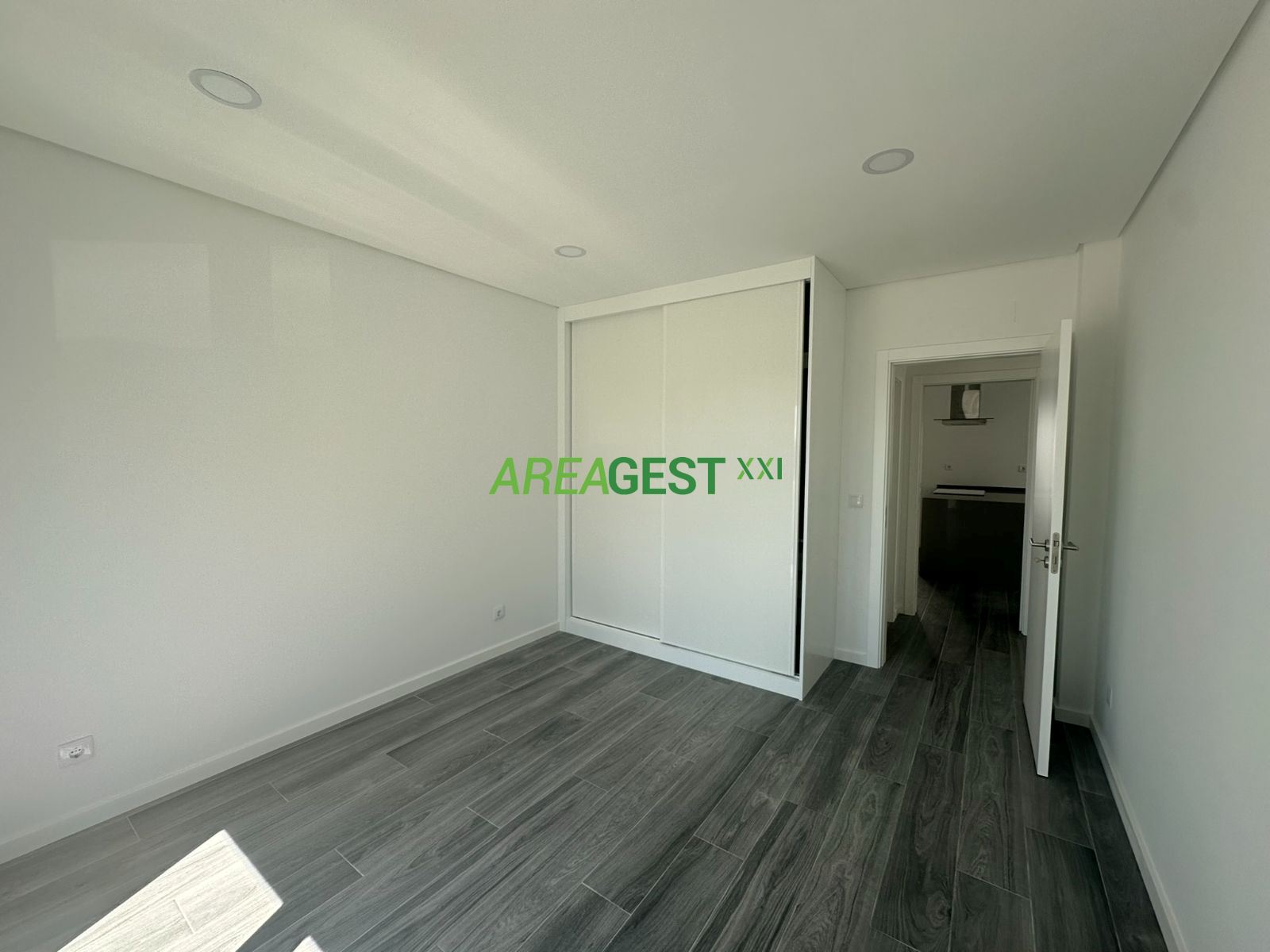 Moradia T4 para Venda em Ramada e Caneças