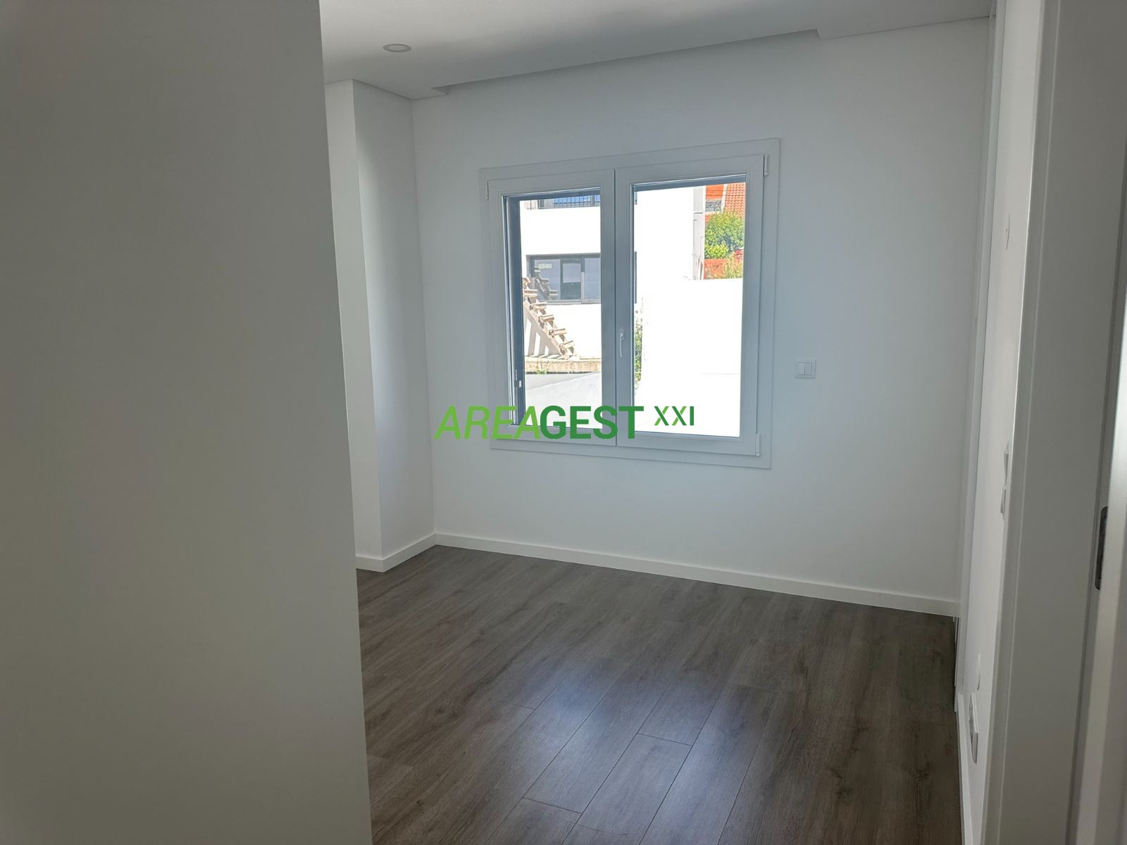 Moradia T4 para Venda em Ramada e Caneças