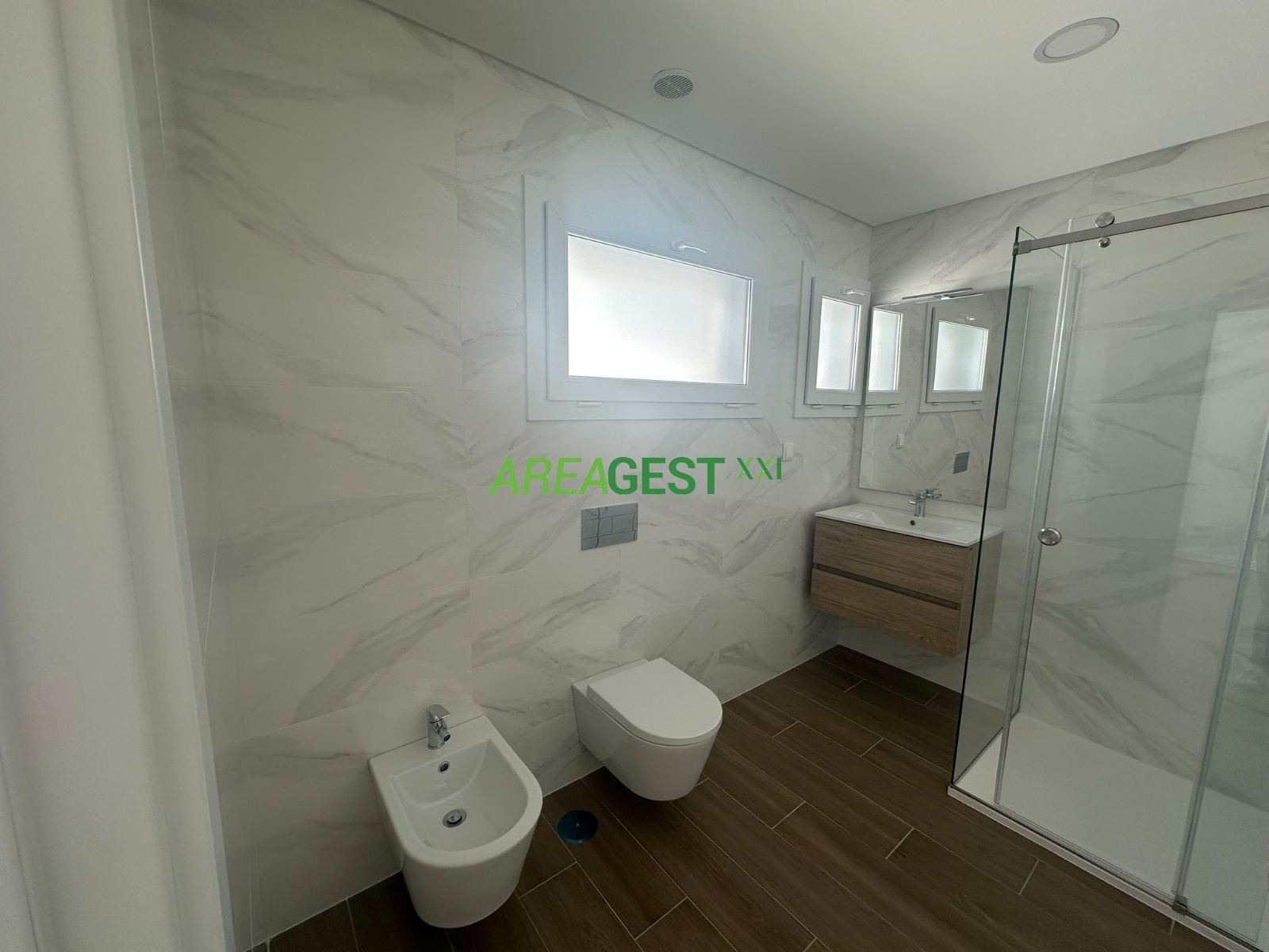 Moradia T4 para Venda em Ramada e Caneças