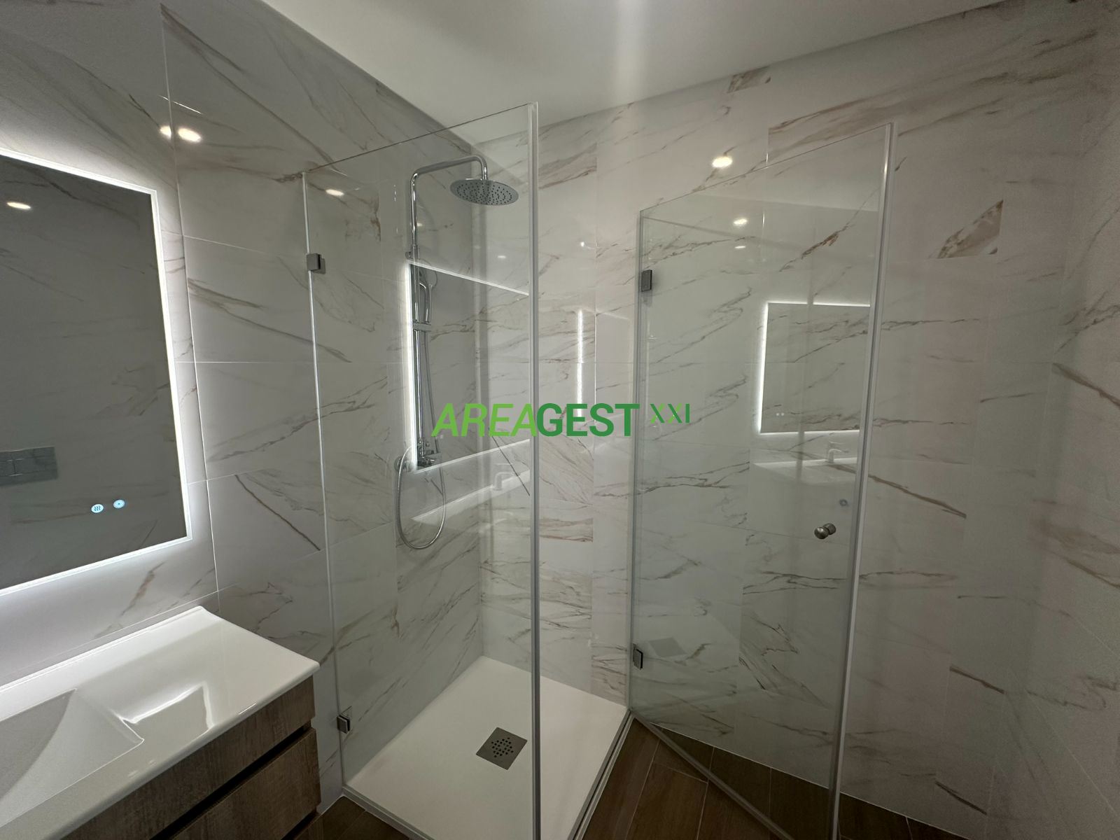 Moradia T4 para Venda em Ramada e Caneças