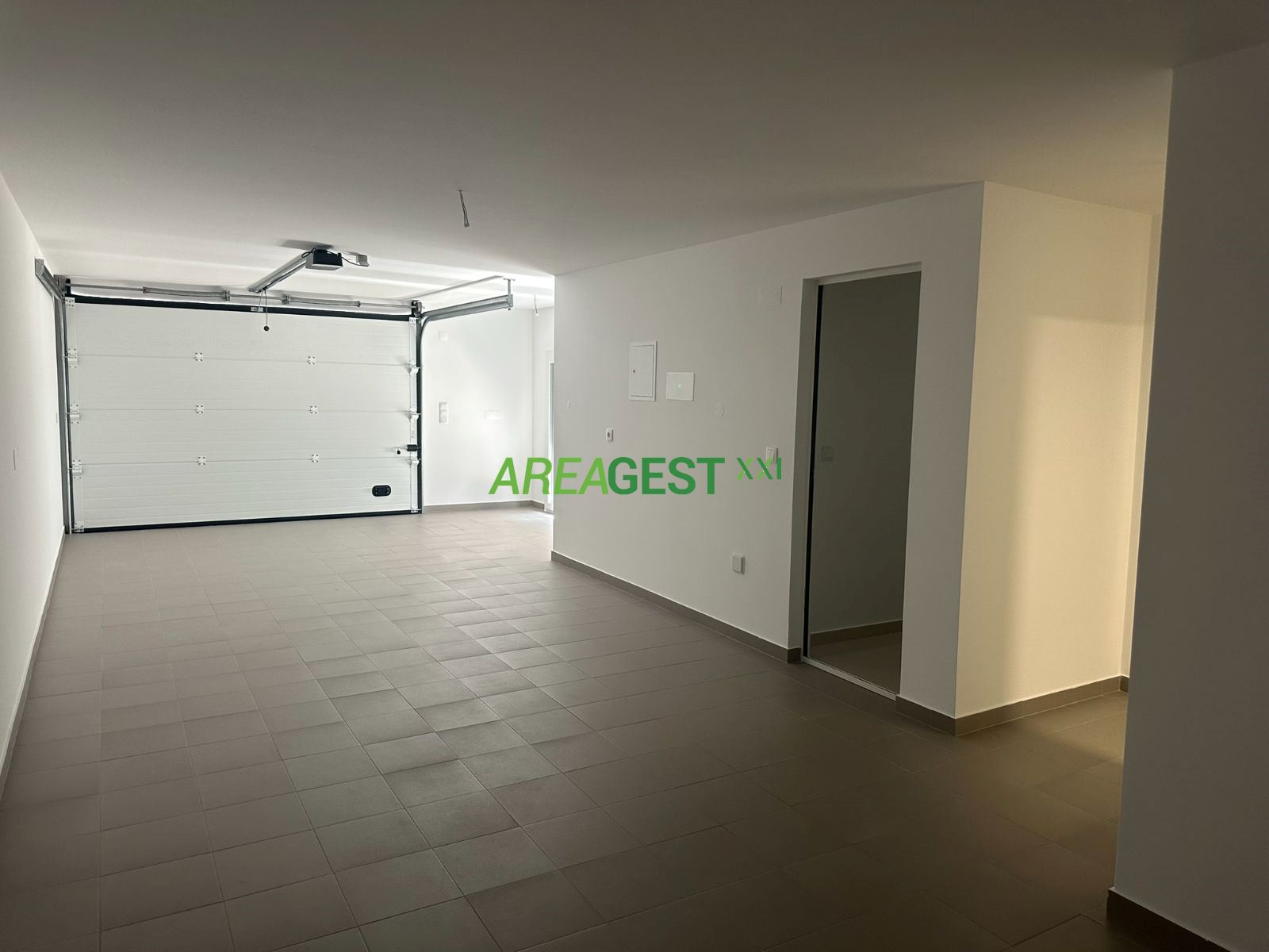 Moradia T4 para Venda em Ramada e Caneças