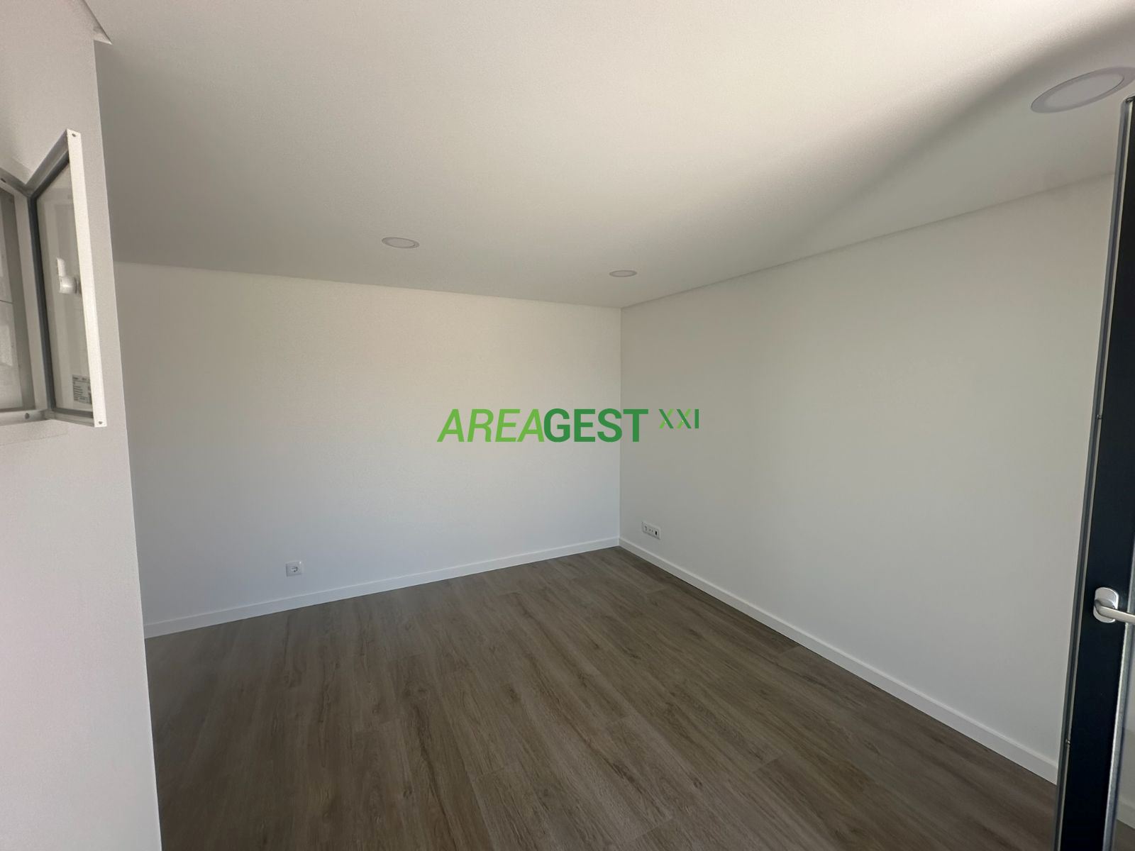 Moradia T4 para Venda em Ramada e Caneças