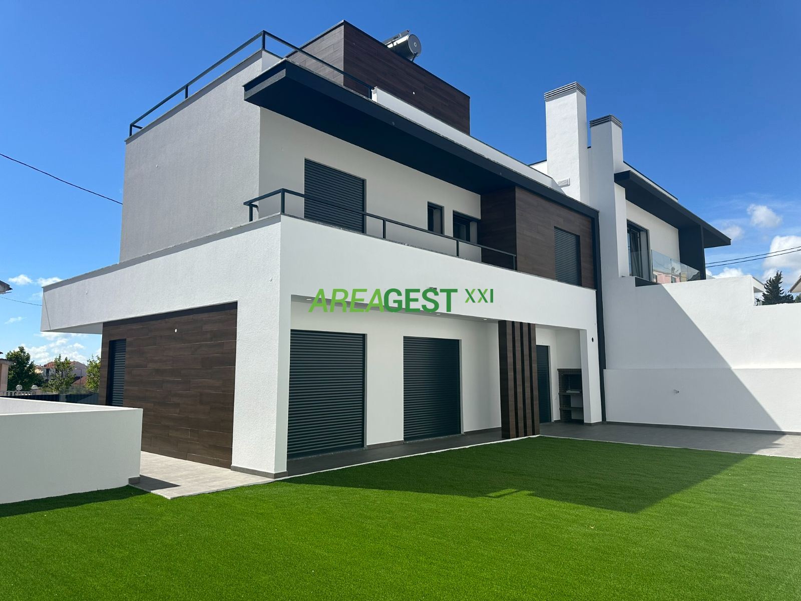 Moradia T4 para Venda em Ramada e Caneças