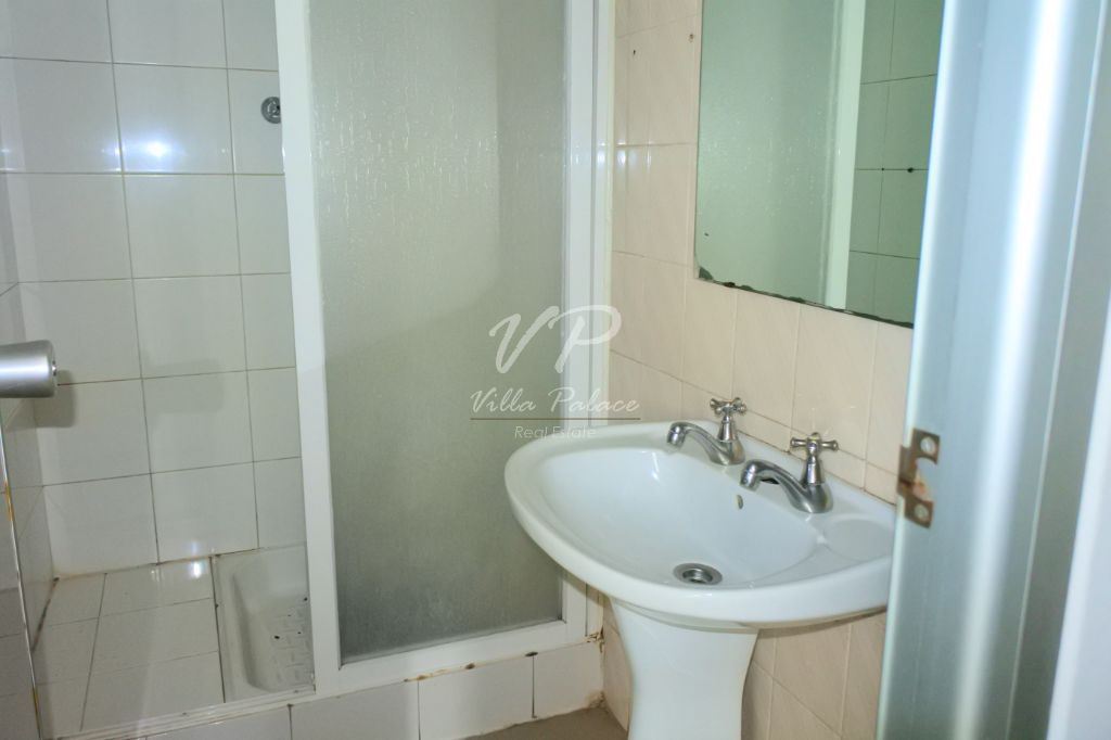 Loja para Venda em Santo António dos Cavaleiros e Frielas Foto 8