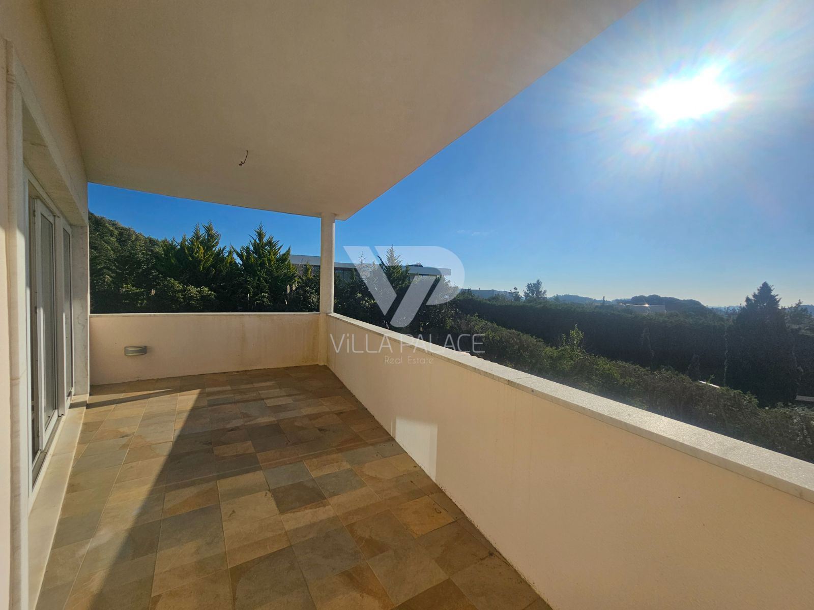 Moradia T4 para Venda em Queluz e Belas