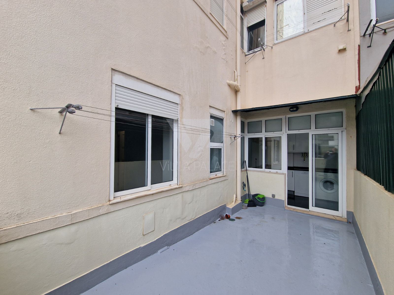 Apartamento T2 para Arrendamento em Campo de Ourique