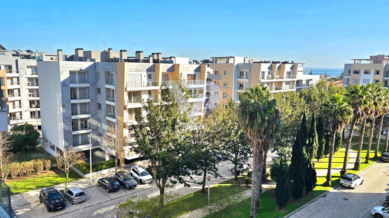 Apartamento T3 para Arrendamento em Carcavelos e Parede
