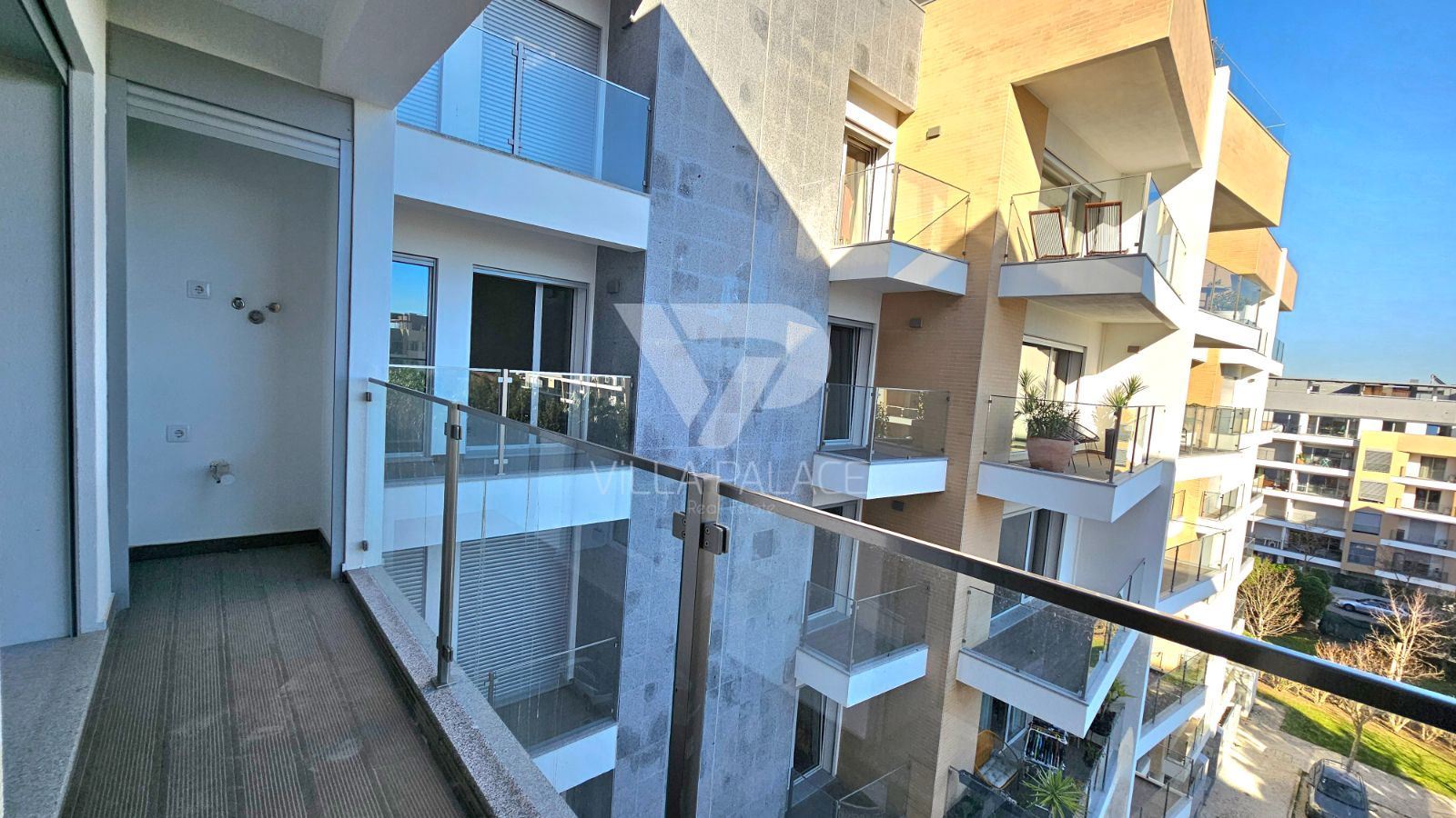 Apartamento T3 para Arrendamento em Carcavelos e Parede