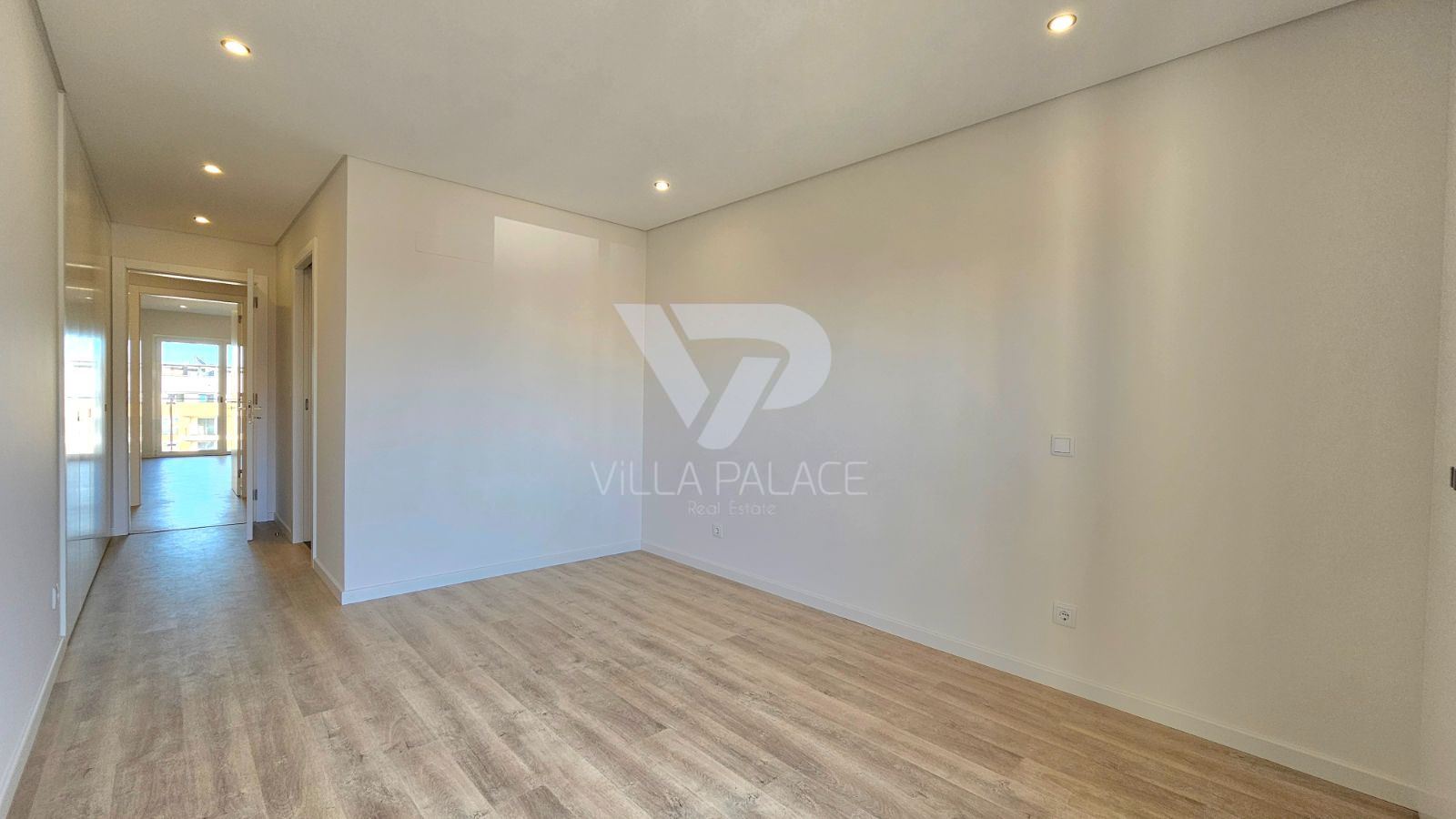 Apartamento T3 para Arrendamento em Carcavelos e Parede
