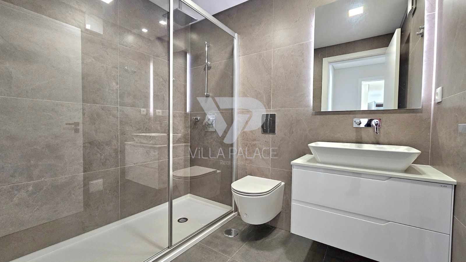 Apartamento T3 para Arrendamento em Carcavelos e Parede