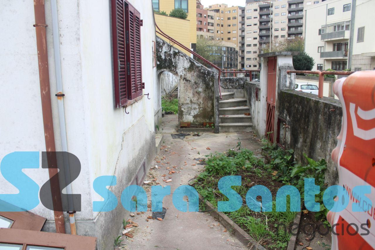 Moradia T6 para Venda em Mafamude e Vilar do Paraíso Foto 2