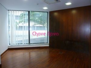 Escritório com 585 m² em Zona central de V. N. Gaia