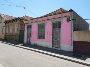 Moradia em banda T0, para Compra