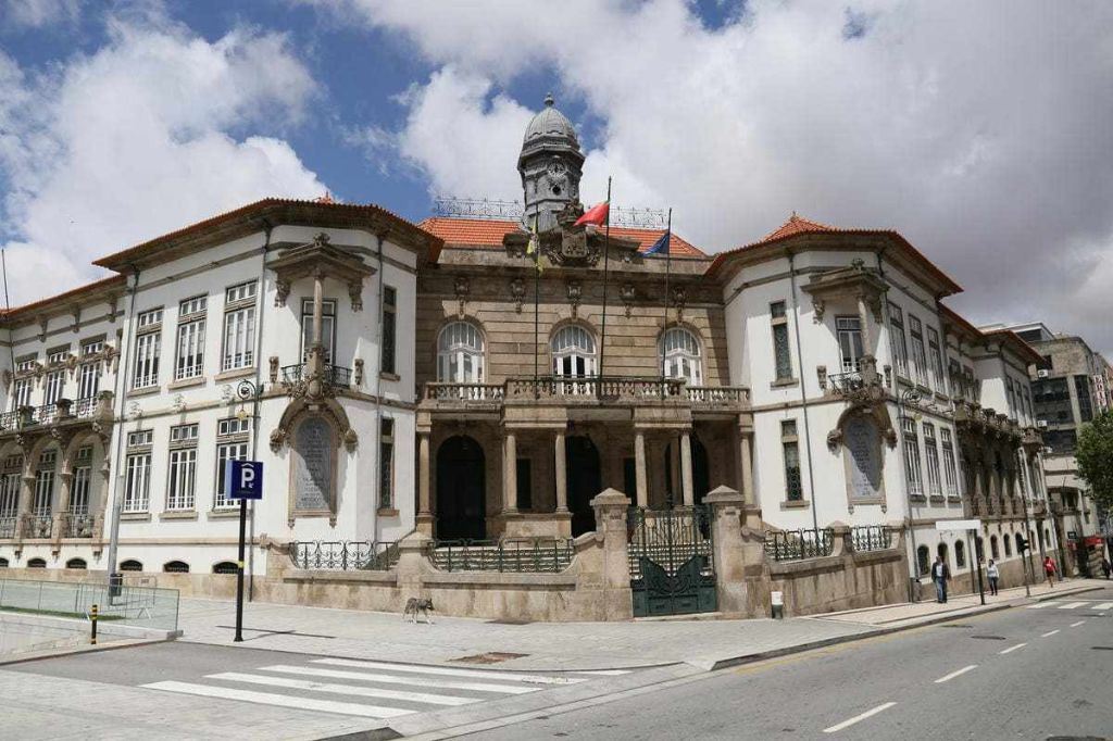 Escritórios à Avenida da República