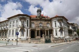 Escritórios à Avenida da República