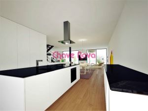 Moradia em banda T5, para Compra