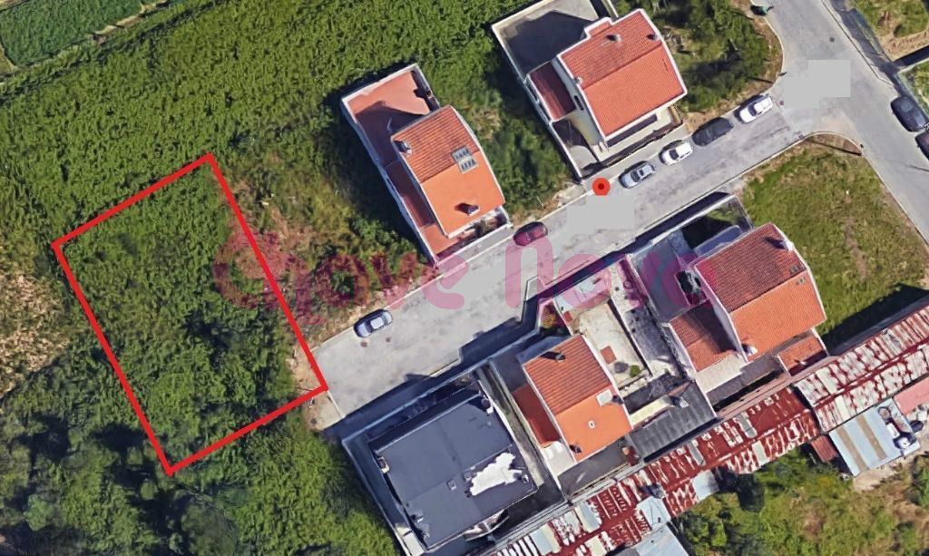 Terreno com 580m2 em Serzedo