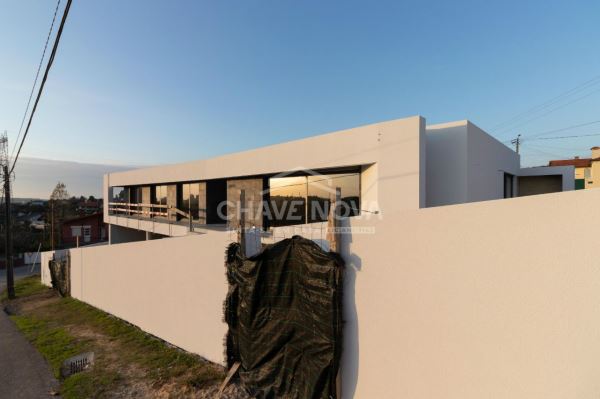 Detached house T3, para Sale