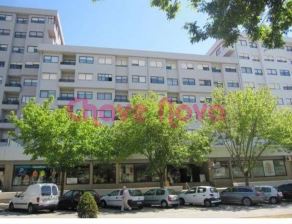 Loja em centro comercial, para Compra