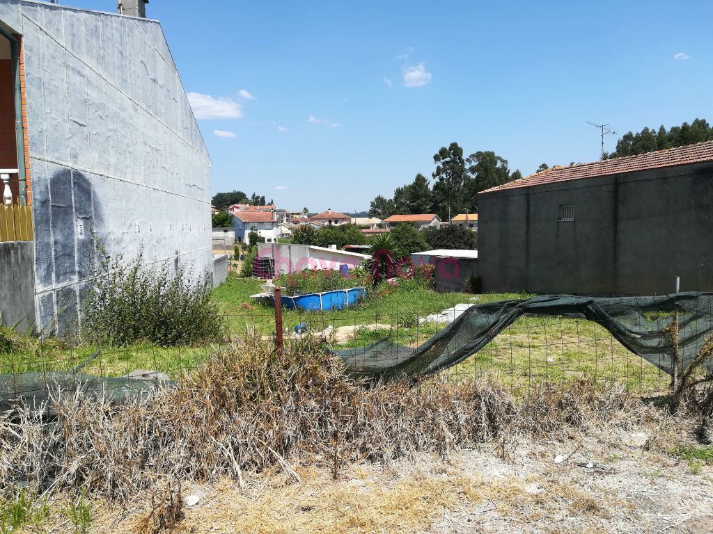 Terreno para construção de moradia próximo centro de Sanguedo