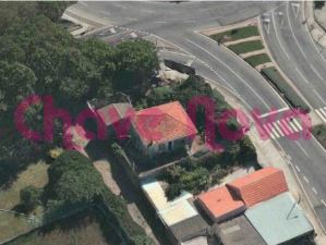 Moradia de gaveto T5, para Compra