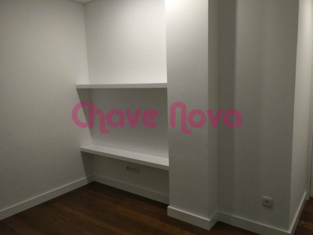 Apartamento T4 para Venda em Cedofeita, Santo Ildefonso, Sé, Miragaia, São Nicolau e Vitória Foto 5