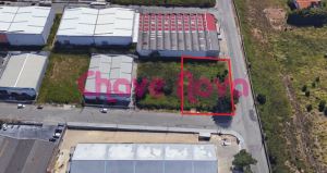 Terreno industrial (construção armazém), em Grijó