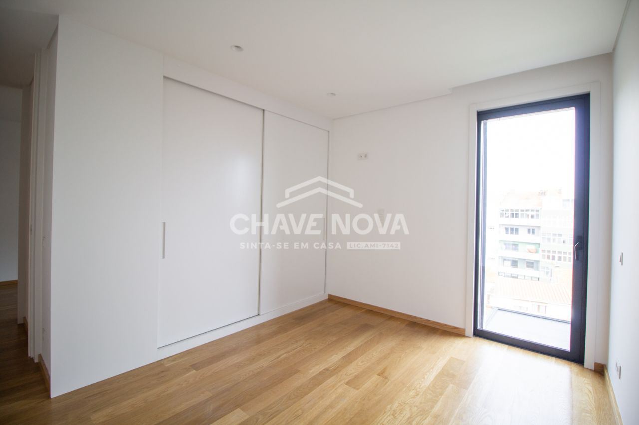 Apartamento T2 para Venda em Cedofeita, Santo Ildefonso, Sé, Miragaia, São Nicolau e Vitória Foto 11/15
