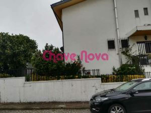 Moradia geminada T3, para Compra