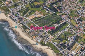 Loja com Terraço na Madalena a 700m das Praias