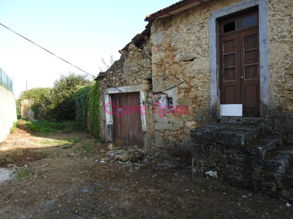 Moradia T4 para Venda em Sandim, Olival, Lever e Crestuma