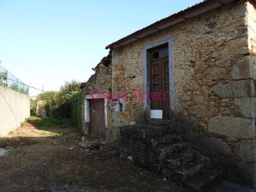 Moradia T4 para Venda em Sandim, Olival, Lever e Crestuma