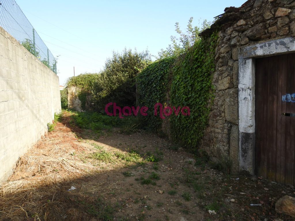 Moradia T4 para Venda em Sandim, Olival, Lever e Crestuma