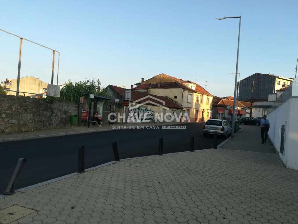 Moradia T2 para Venda em Santa Marinha e São Pedro da Afurada