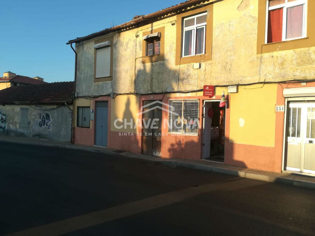 Moradia T2 para Venda em Santa Marinha e São Pedro da Afurada