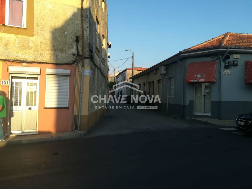 Moradia T2 para Venda em Santa Marinha e São Pedro da Afurada