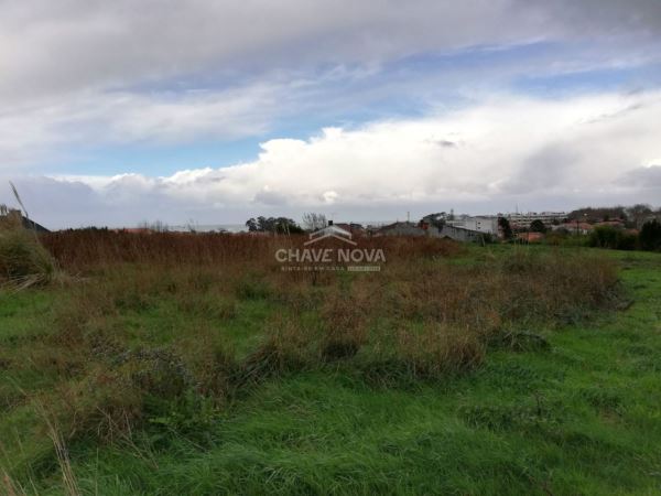 Land for sale in Vila Nova de Gaia, Portugal — €531,000