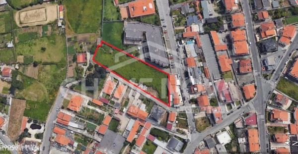 Land for sale in Vila Nova de Gaia, Portugal — €800,000