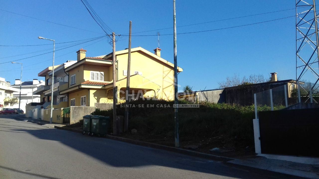 Terreno para Venda em Serzedo e Perosinho