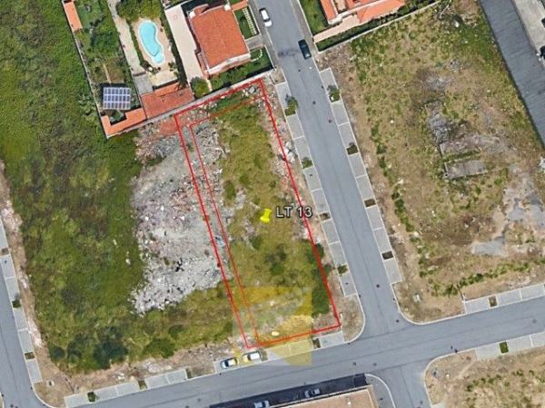 Land for sale in Vila Nova de Gaia, Portugal — €609,000